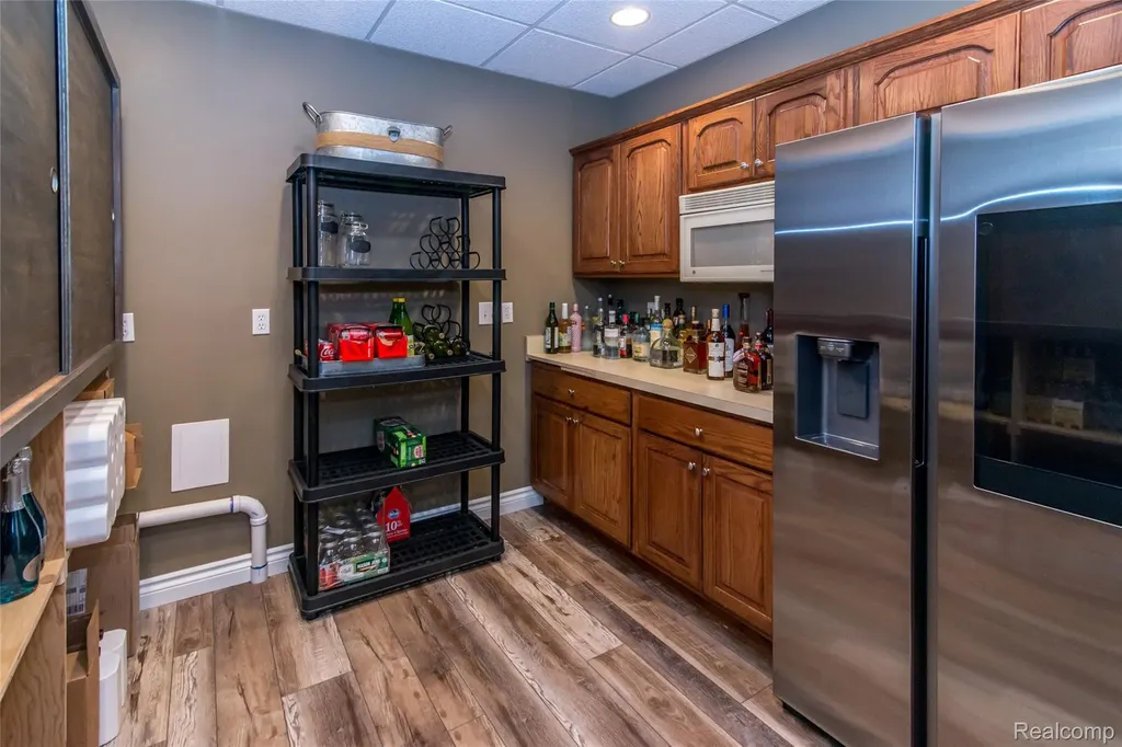 3166 Beach Lake Drive W Brighton Township MI 48380