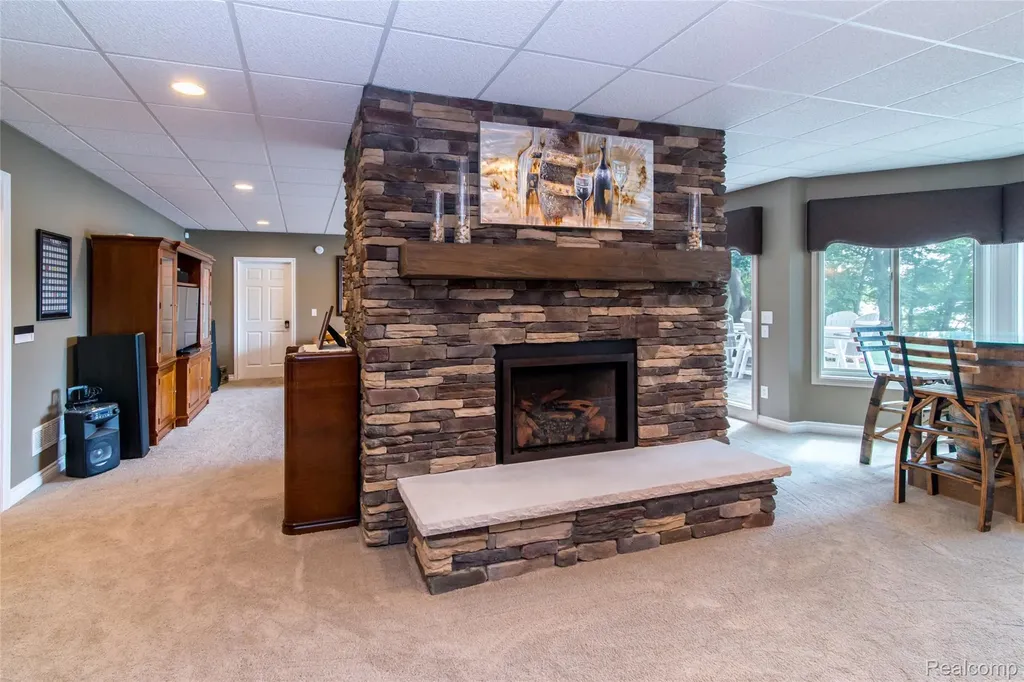 3166 Beach Lake Drive W Brighton Township MI 48380