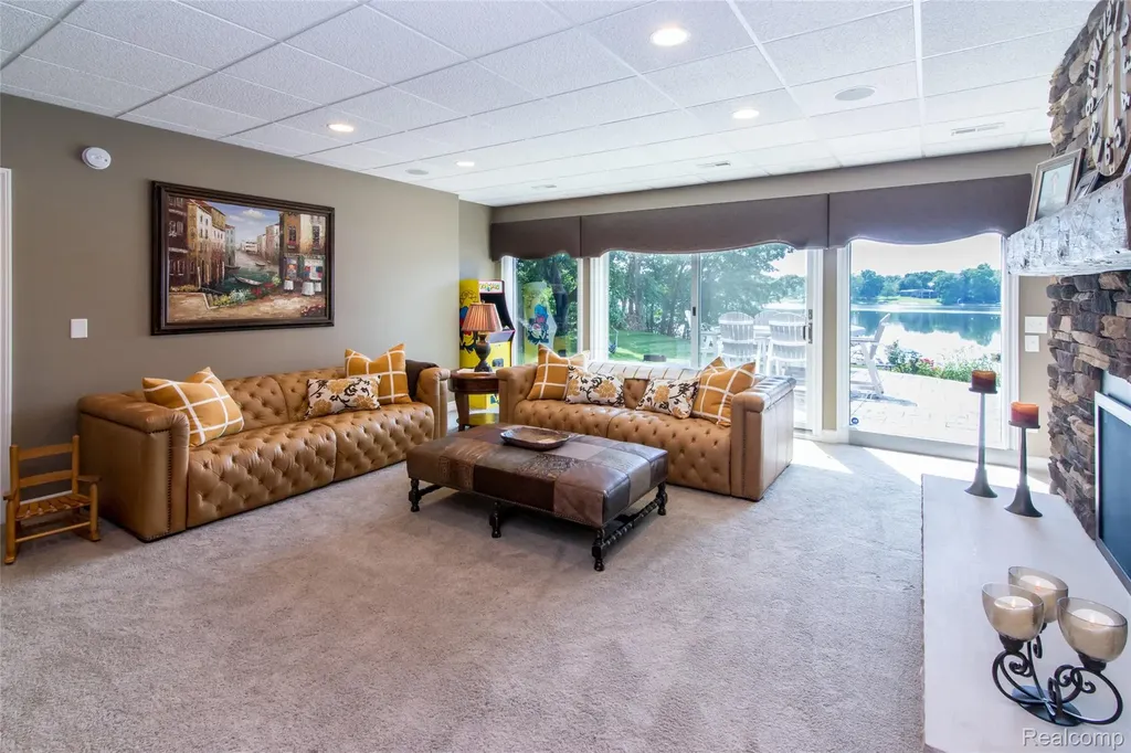3166 Beach Lake Drive W Brighton Township MI 48380