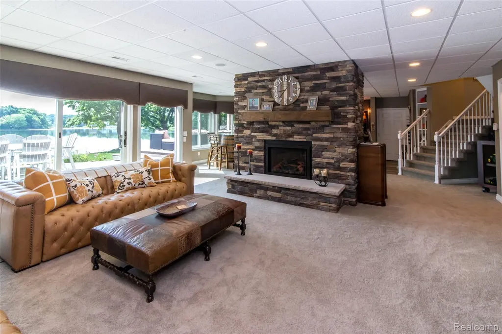 3166 Beach Lake Drive W Brighton Township MI 48380
