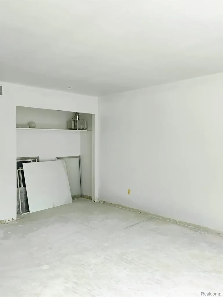 22100 Dante Street Oak Park City MI 48237