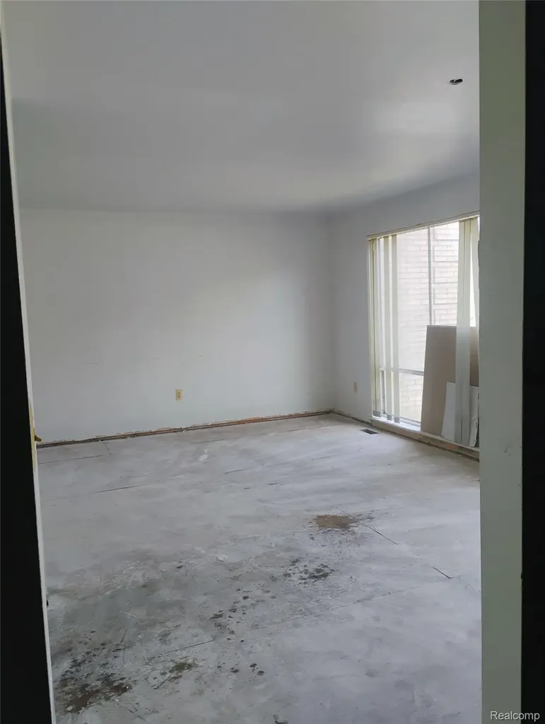 22100 Dante Street Oak Park City MI 48237