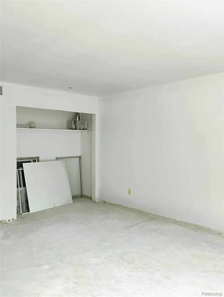 22100 Dante Street Oak Park City MI 48237