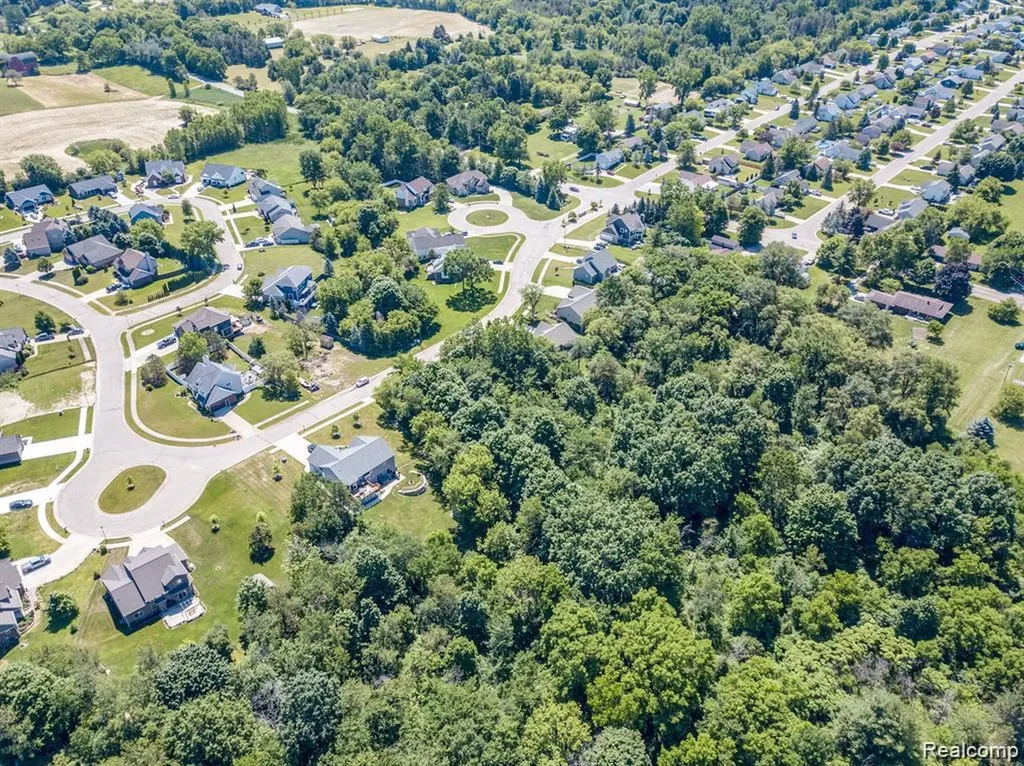 7480 Fairview Drive Goodrich Village MI 48438