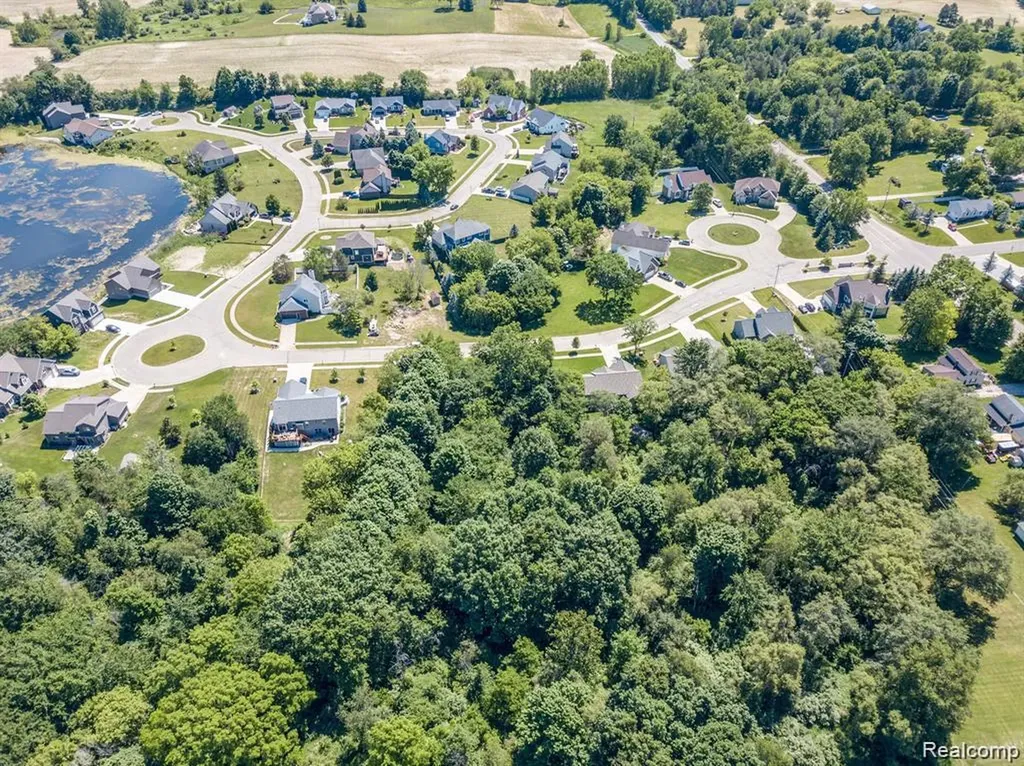 7480 Fairview Drive Goodrich Village MI 48438