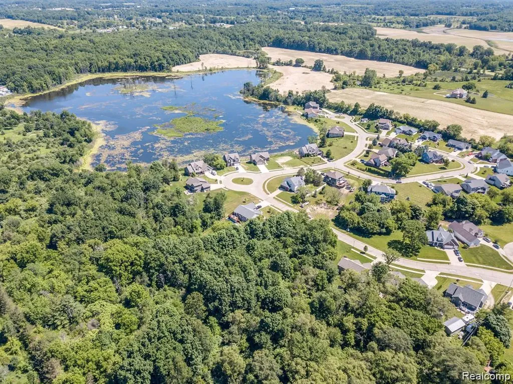 7480 Fairview Drive Goodrich Village MI 48438