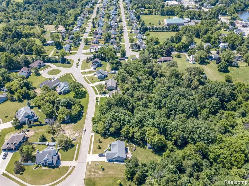 7480 Fairview Drive Goodrich Village MI 48438