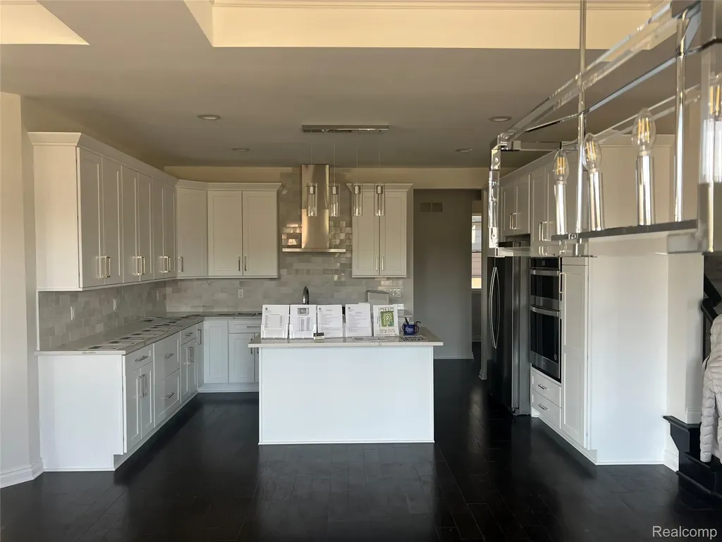 47443 Verona Court Plymouth Charter Township MI 48170