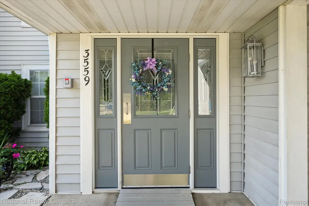 3559 Port Cove Drive Waterford Charter Township MI 48328