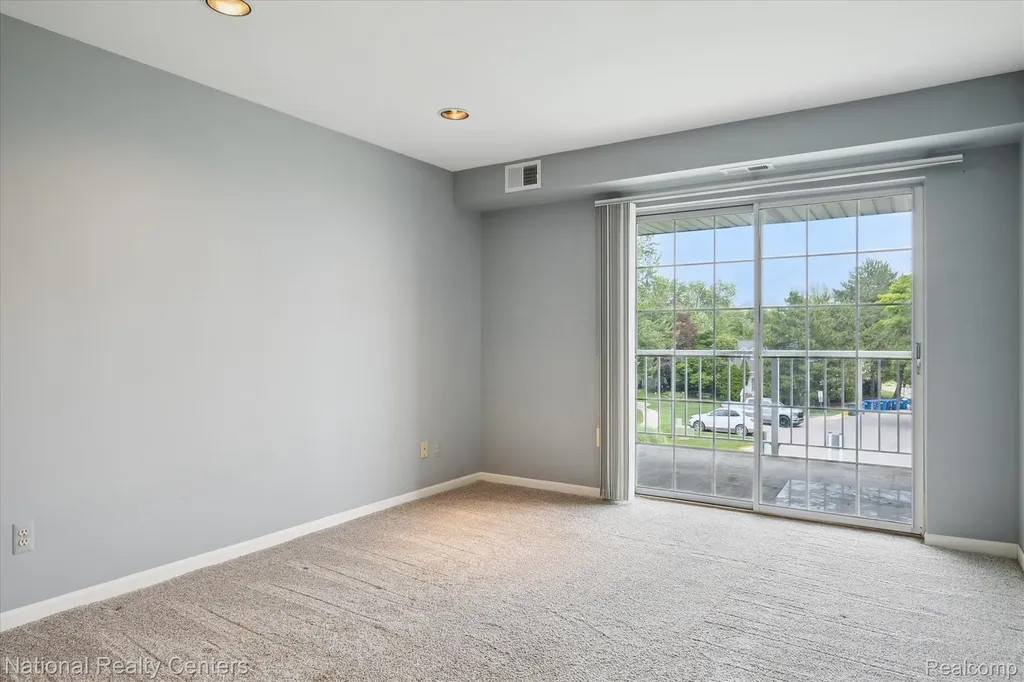 3559 Port Cove Drive Waterford Charter Township MI 48328