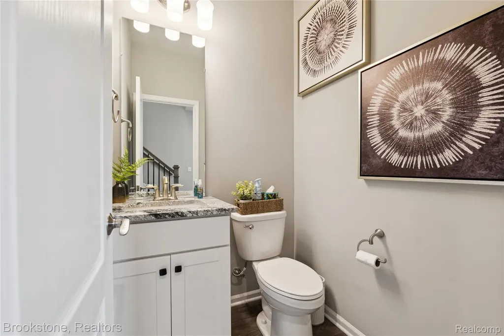 765 Hummingbird Drive Rochester Hills City MI 48307
