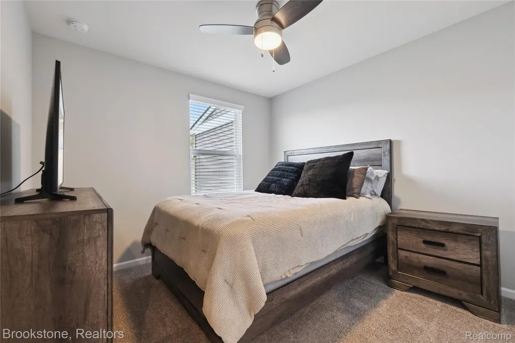 765 Hummingbird Drive Rochester Hills City MI 48307