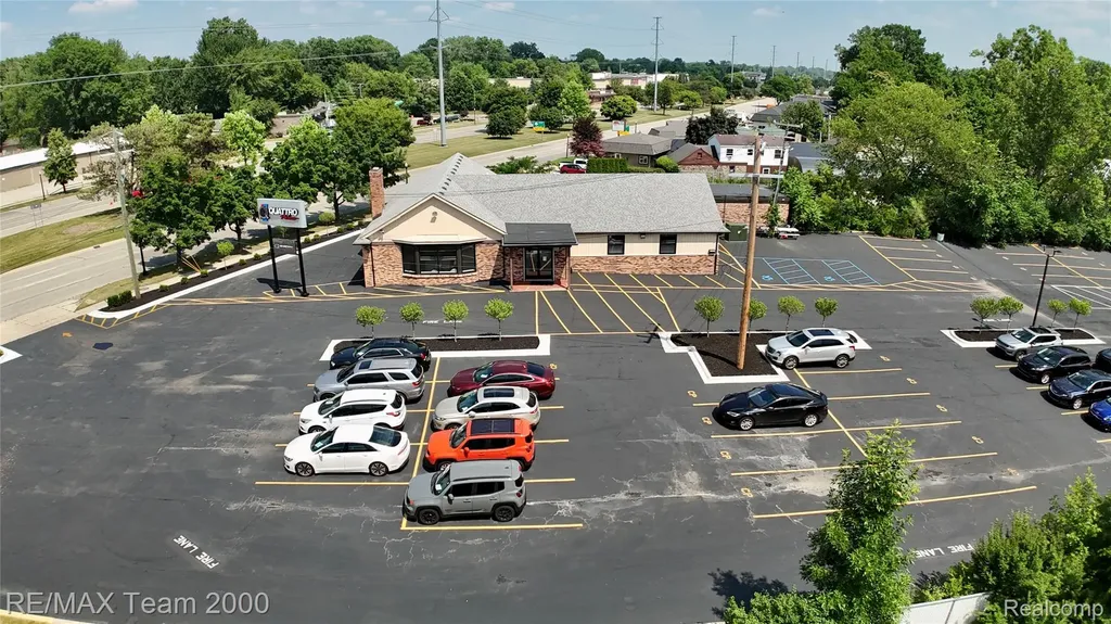 28975 Grand River Avenue Farmington City MI 48336