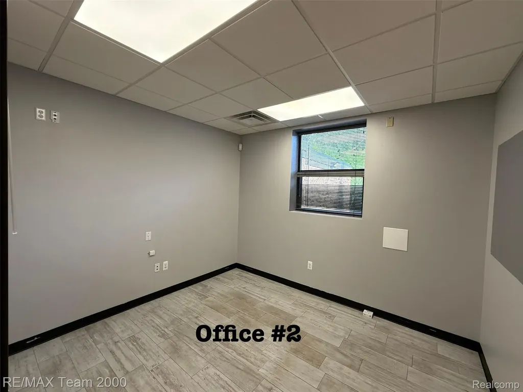 28975 Grand River Avenue Farmington City MI 48336