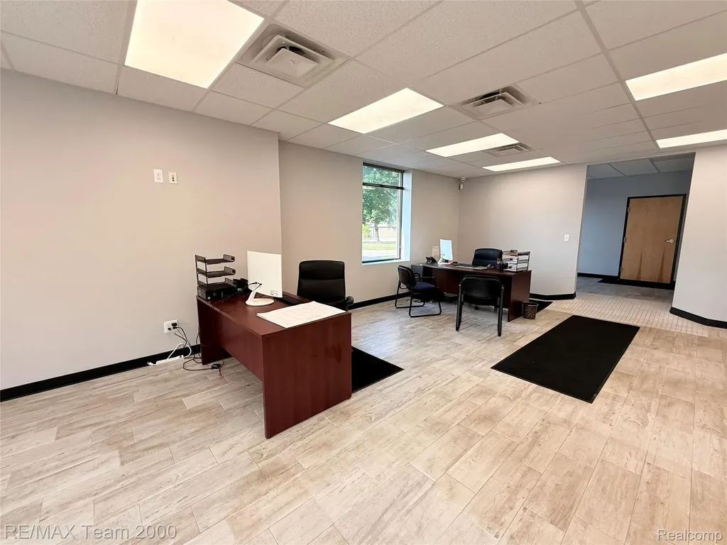 28975 Grand River Avenue Farmington City MI 48336