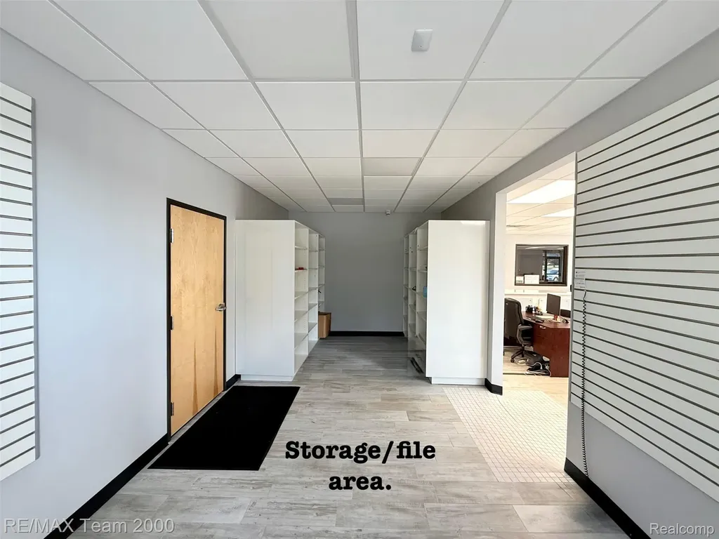 28975 Grand River Avenue Farmington City MI 48336