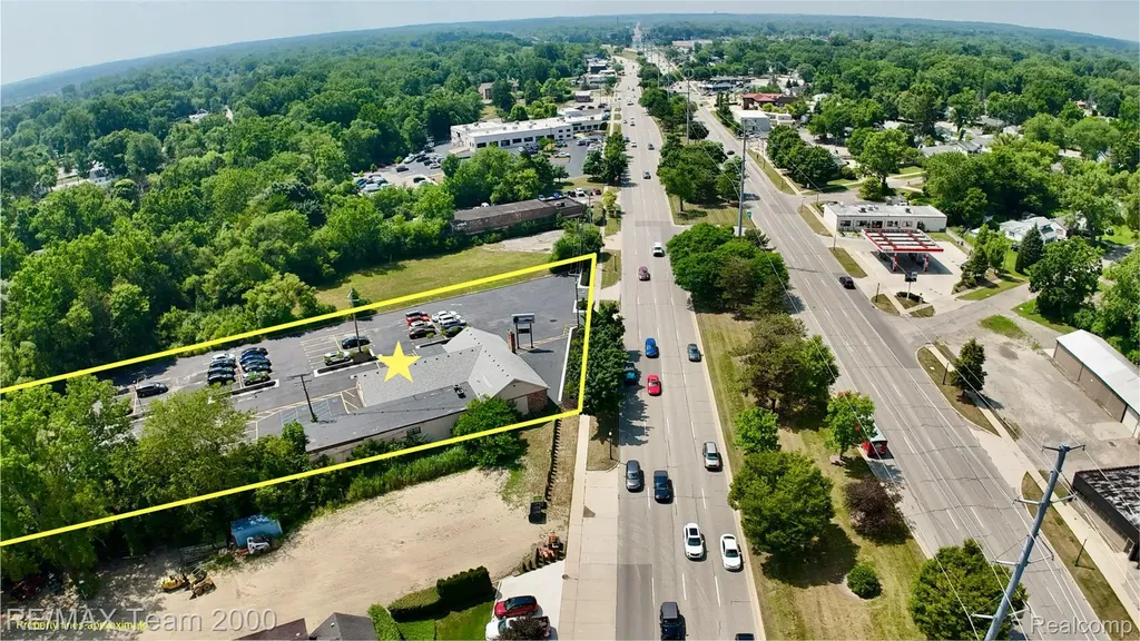 28975 Grand River Avenue Farmington City MI 48336