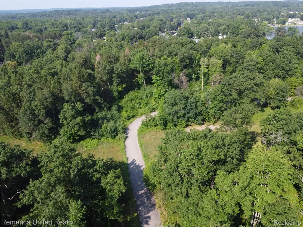Vl Pondside Dr Lot 07 Surrey Township MI 48622