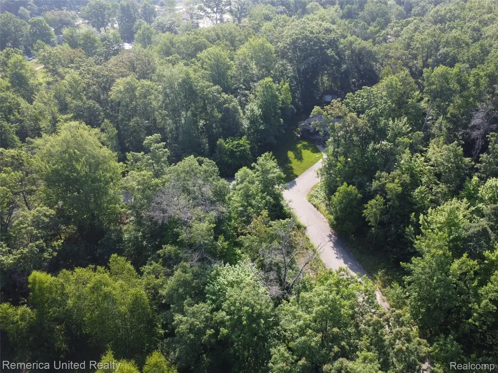 Vl Pondside Drive Surrey Township MI 48622