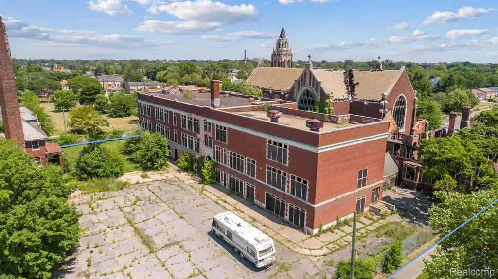 7625 Rosa Parks Boulevard Detroit City MI 48206