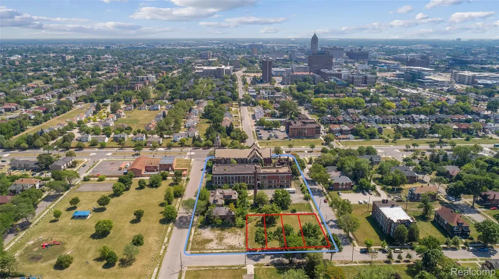 7625 Rosa Parks Boulevard Detroit City MI 48206
