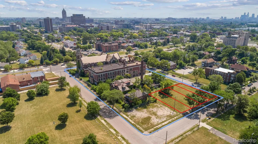 7625 Rosa Parks Boulevard Detroit City MI 48206