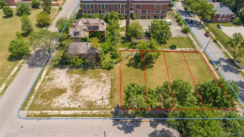7625 Rosa Parks Boulevard Detroit City MI 48206