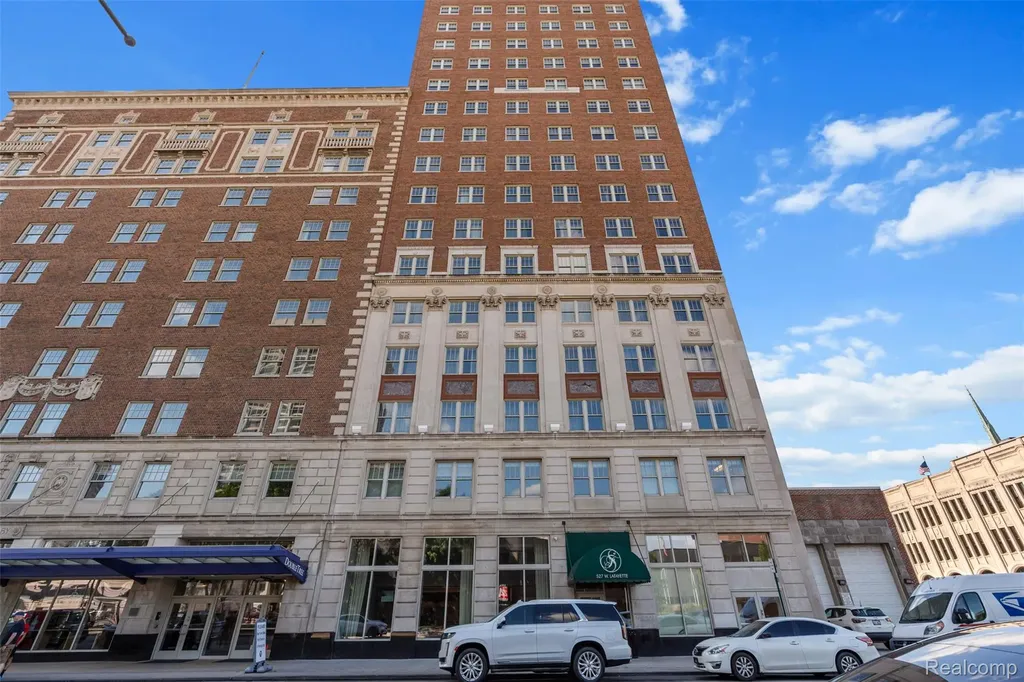 525 W Lafayette Boulevard Detroit City MI 48226