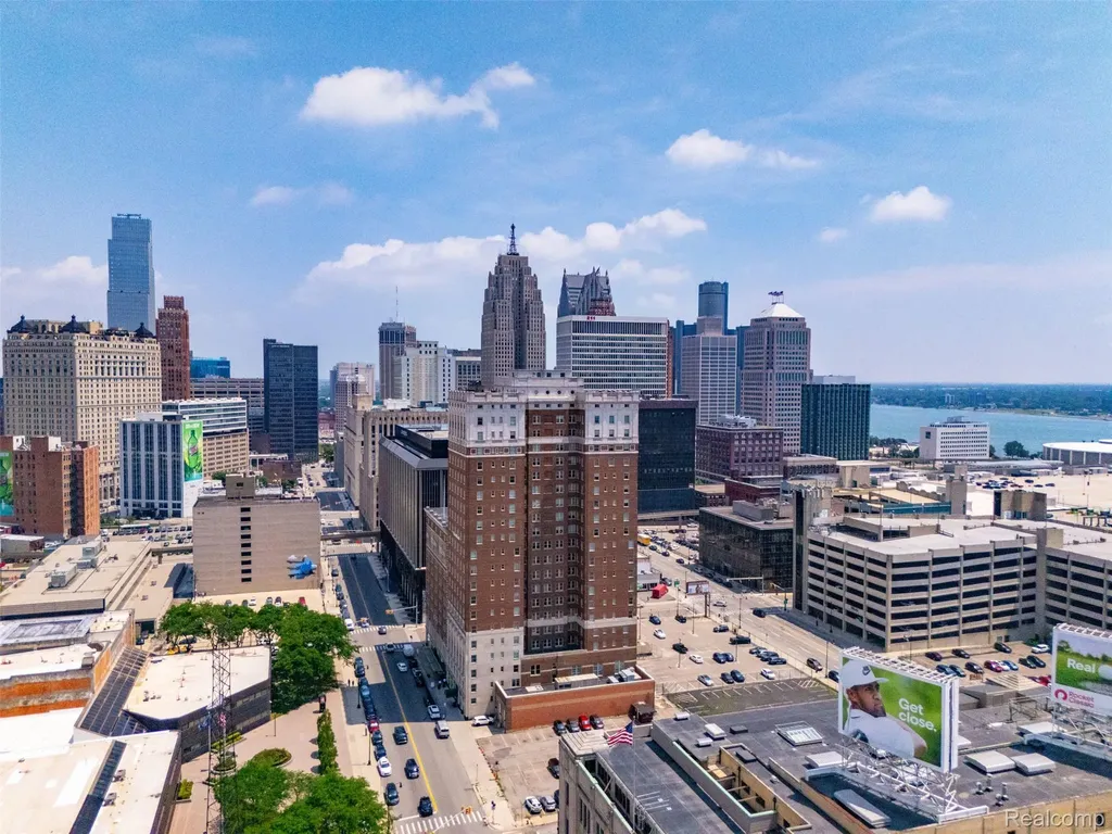 525 W Lafayette Boulevard Detroit City MI 48226