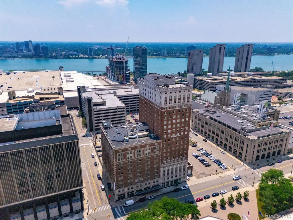 525 W Lafayette Boulevard Detroit City MI 48226