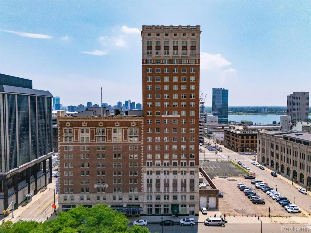 525 W Lafayette Boulevard Detroit City MI 48226