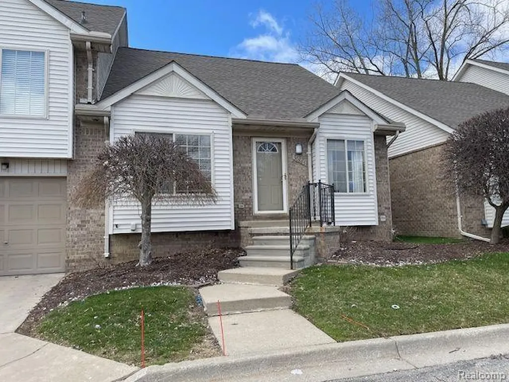 30885 Lee Frank Lane Madison Heights City MI 48071