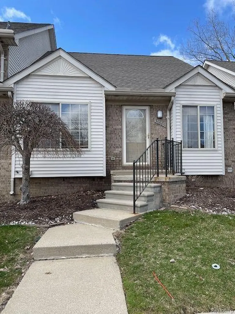 30885 Lee Frank Lane Madison Heights City MI 48071