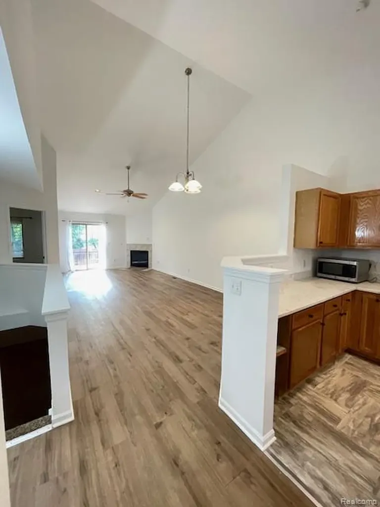 30885 Lee Frank Lane Madison Heights City MI 48071