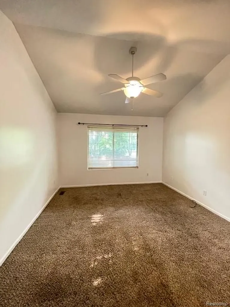 30885 Lee Frank Lane Madison Heights City MI 48071