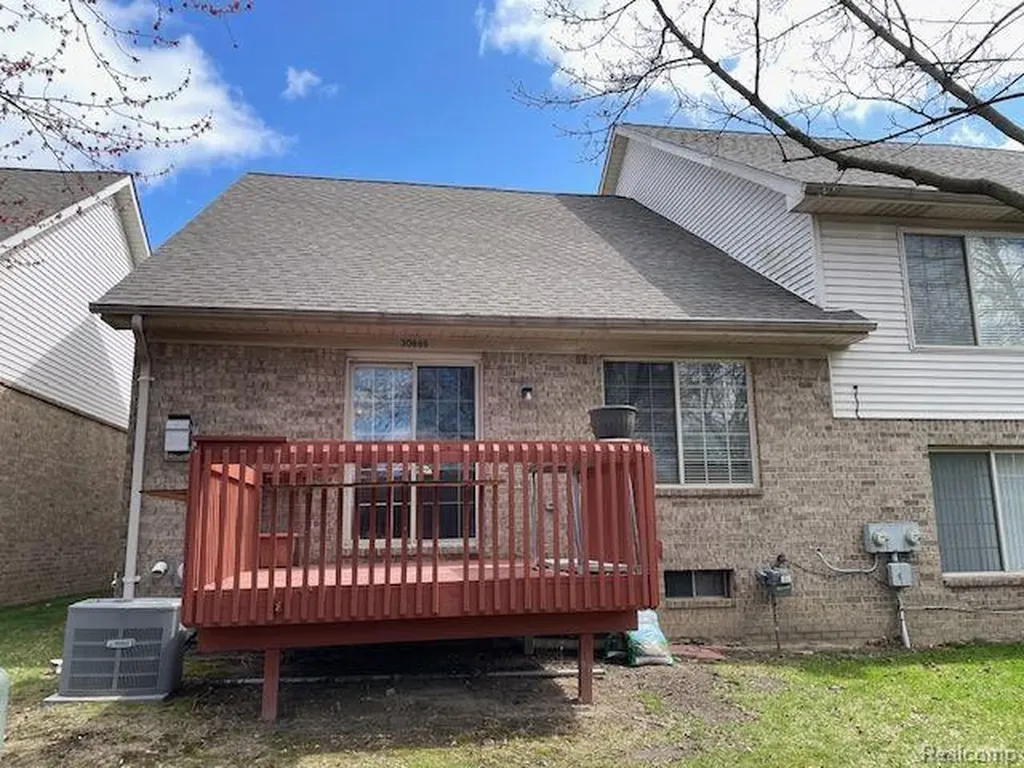 30885 Lee Frank Lane Madison Heights City MI 48071