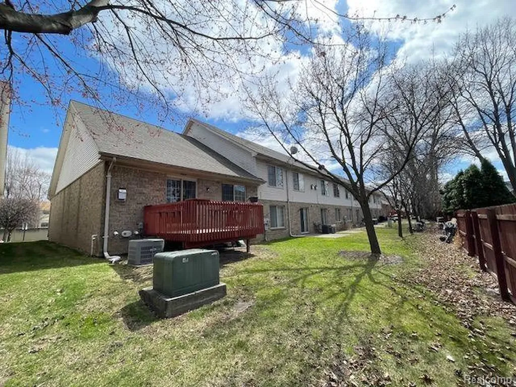30885 Lee Frank Lane Madison Heights City MI 48071