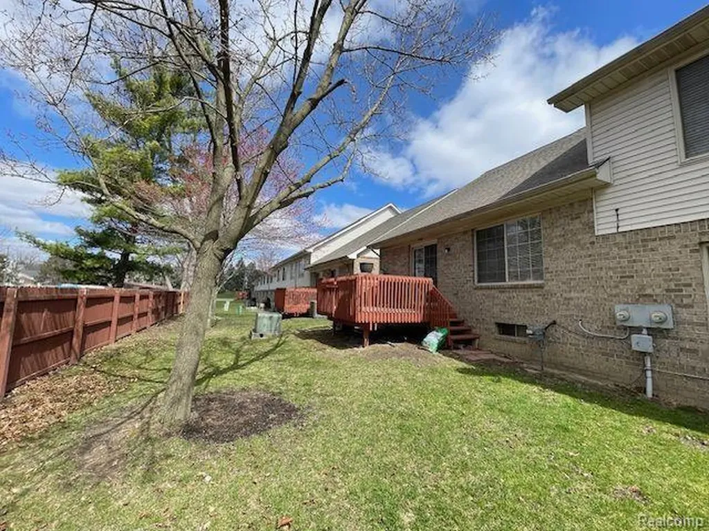 30885 Lee Frank Lane Madison Heights City MI 48071