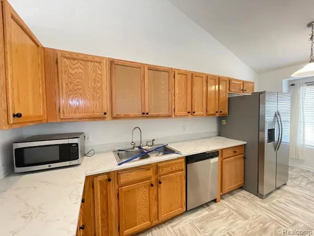 30885 Lee Frank Lane Madison Heights City MI 48071