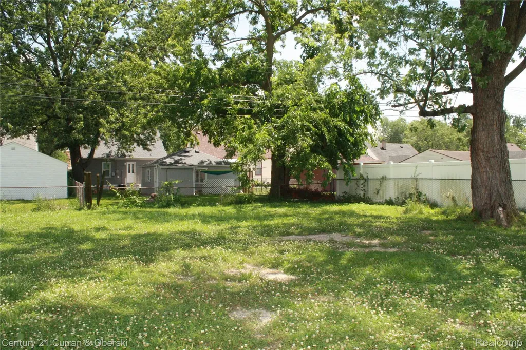 6150 Gilman Street Garden City City MI 48135