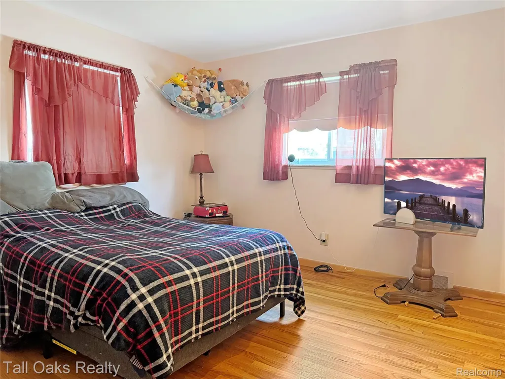 10 Wenonah Drive Pontiac City MI 48341