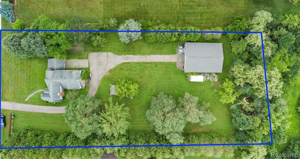 42192 Dequindre Road Sterling Heights City MI 48314