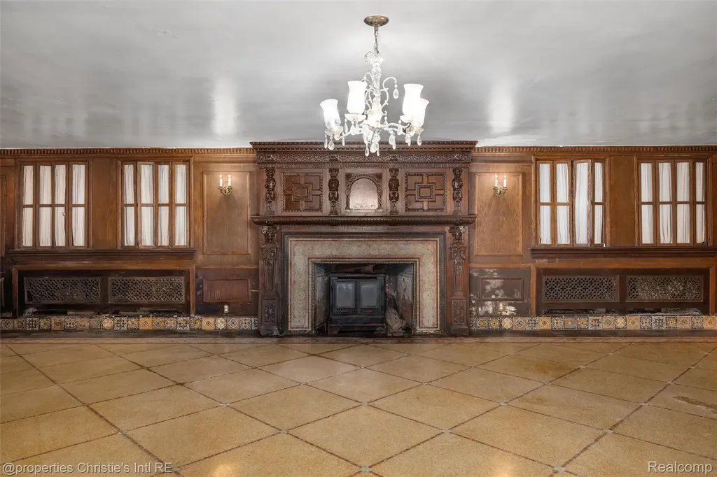 19391 Suffolk Drive Detroit City MI 48203