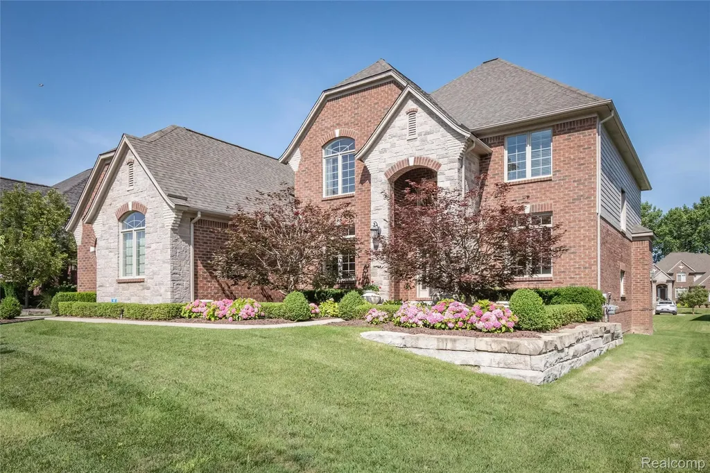 55712 Glenbrooke Drive Shelby Charter Township MI 48316