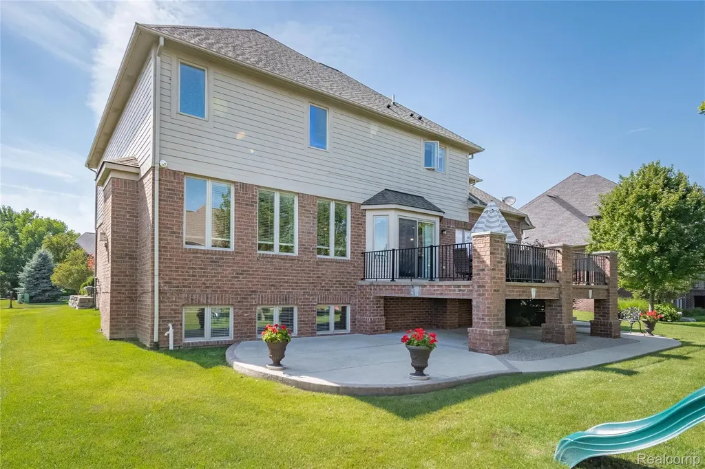 55712 Glenbrooke Drive Shelby Charter Township MI 48316