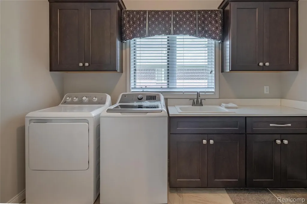 55712 Glenbrooke Drive Shelby Charter Township MI 48316