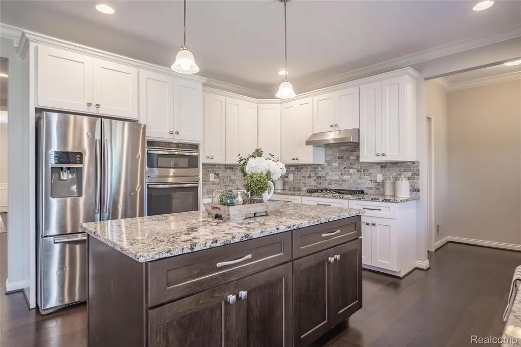 55712 Glenbrooke Drive Shelby Charter Township MI 48316