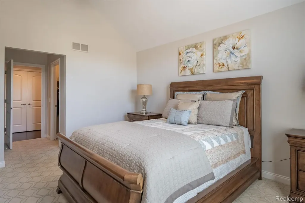 55712 Glenbrooke Drive Shelby Charter Township MI 48316