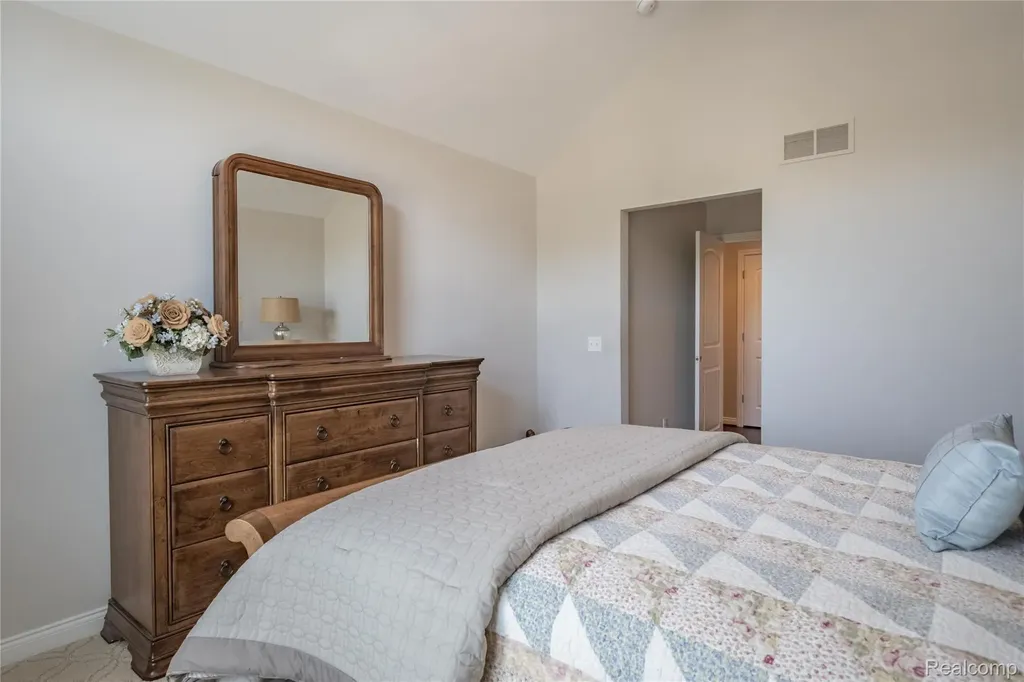 55712 Glenbrooke Drive Shelby Charter Township MI 48316