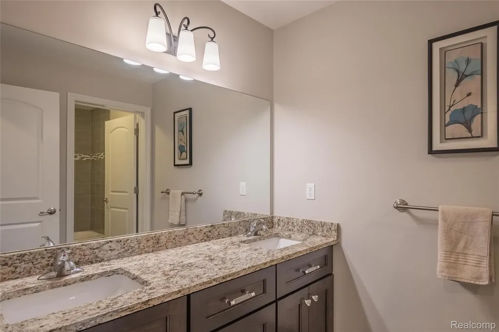 55712 Glenbrooke Drive Shelby Charter Township MI 48316